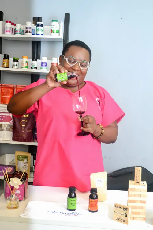 product_commercial_cb7263f7-5942-4a50-b426-5f1873a8e307_80