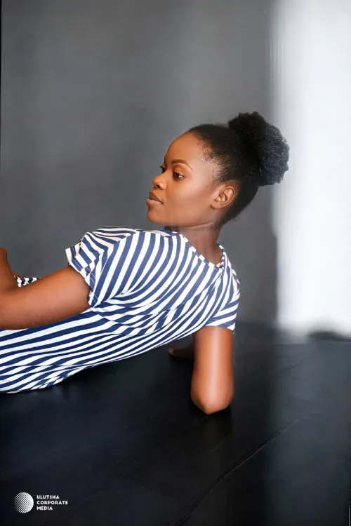 studio_and_outdoor_6a3ba80d-8cfa-42c5-a18f-36eefcc884c0_80